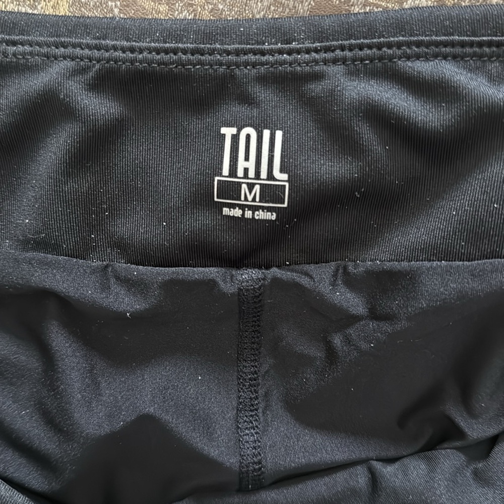 Tail Perforated Skort for Golf - Picture 5 of 6